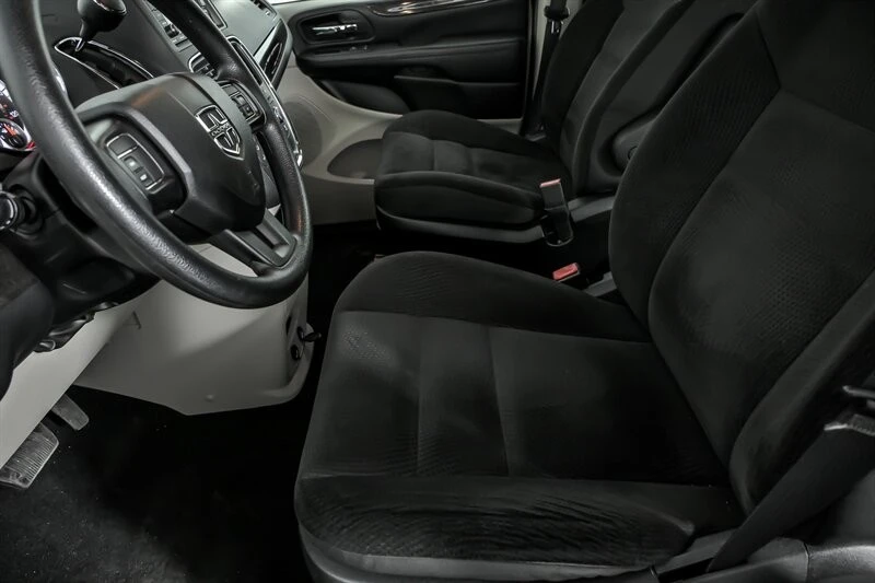 2018 Dodge Caravan - Image 16 of 21