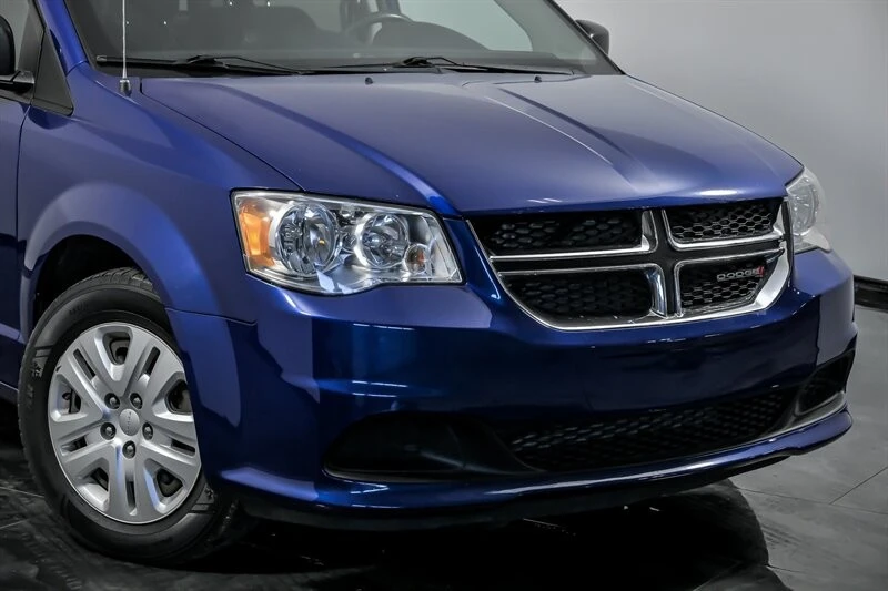 2018 Dodge Caravan - Image 2 of 21