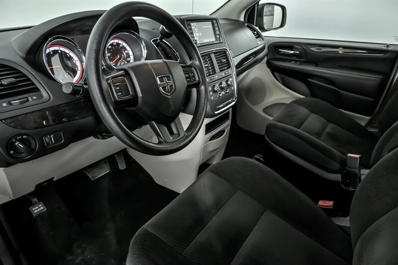 2018 Dodge Caravan - Image 15 of 21
