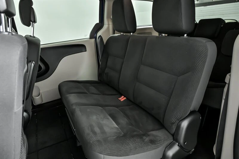 2018 Dodge Caravan - Image 18 of 21