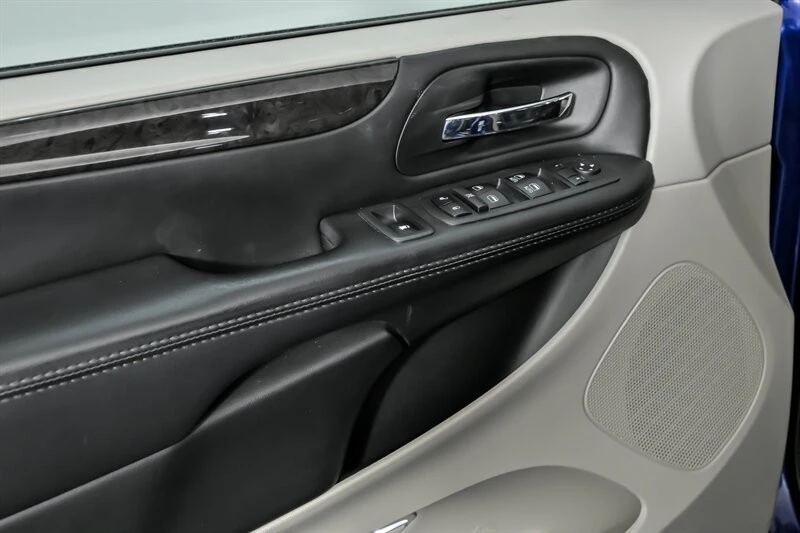 2018 Dodge Caravan - Image 14 of 21