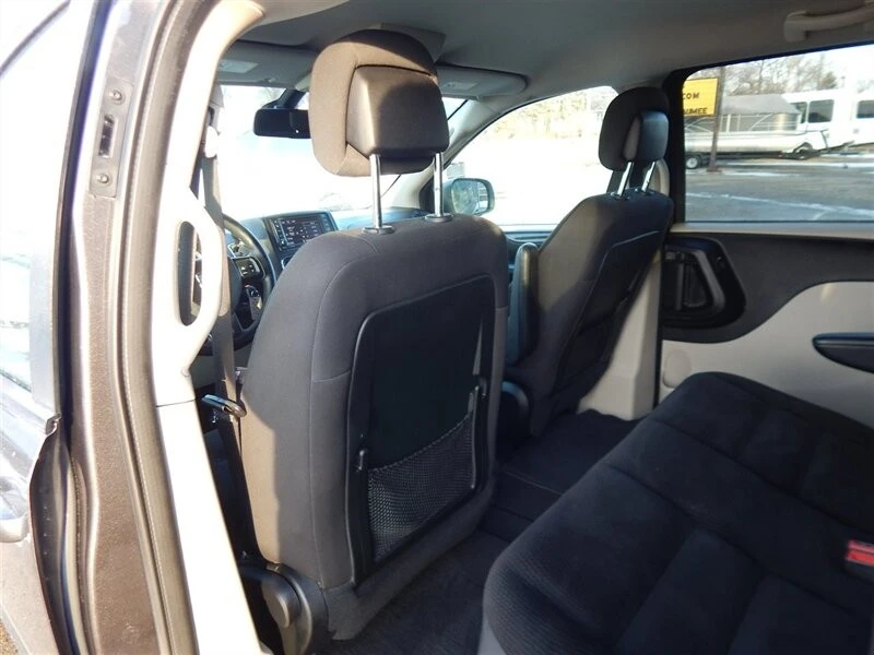 2018 Dodge Caravan - Image 20 of 21