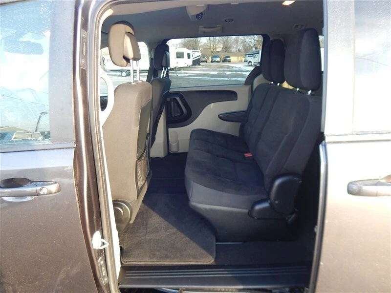 2018 Dodge Caravan - Image 18 of 21