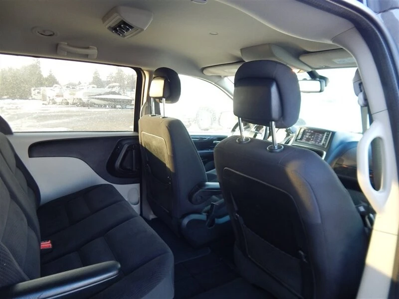 2018 Dodge Caravan - Image 14 of 21