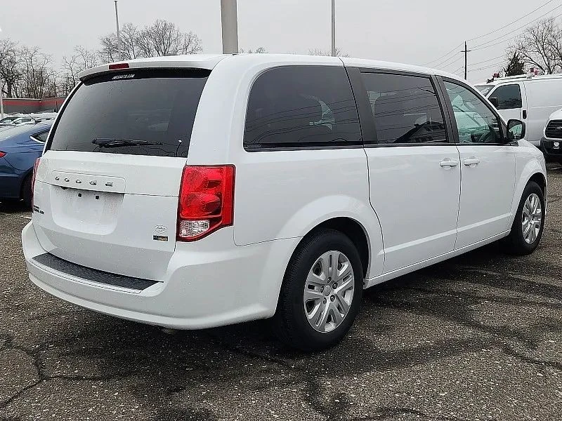 2018 Dodge Caravan - Image 7 of 12