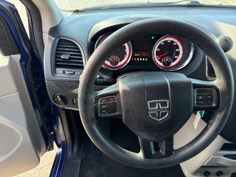 2018 Dodge Caravan - Image 13 of 21