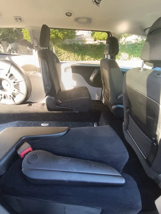 2018 Dodge Caravan - Image 19 of 21