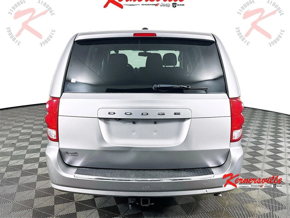 2018 Dodge Caravan - Image 6 of 12