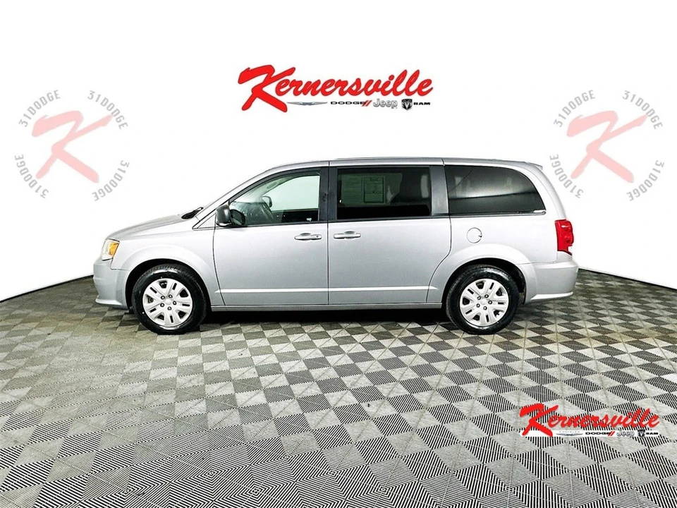 2018 Dodge Caravan - Image 4 of 12