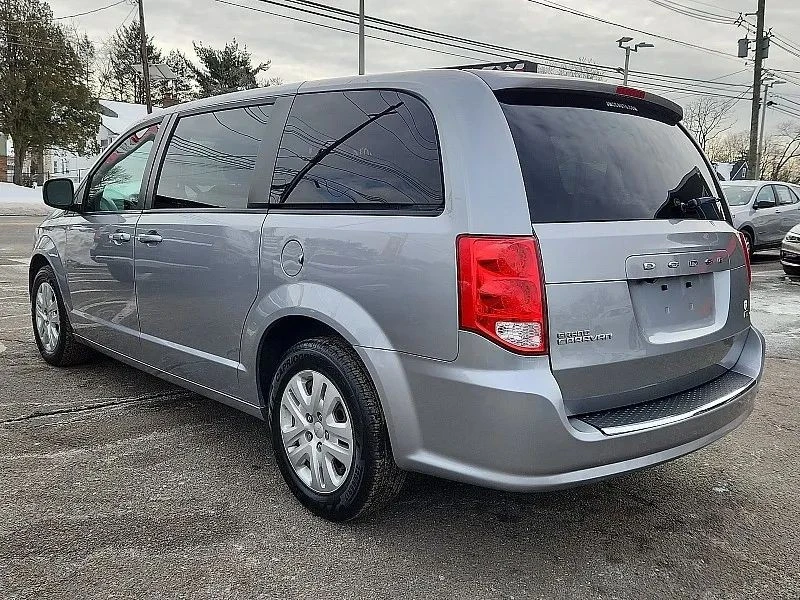 2018 Dodge Caravan - Image 5 of 12