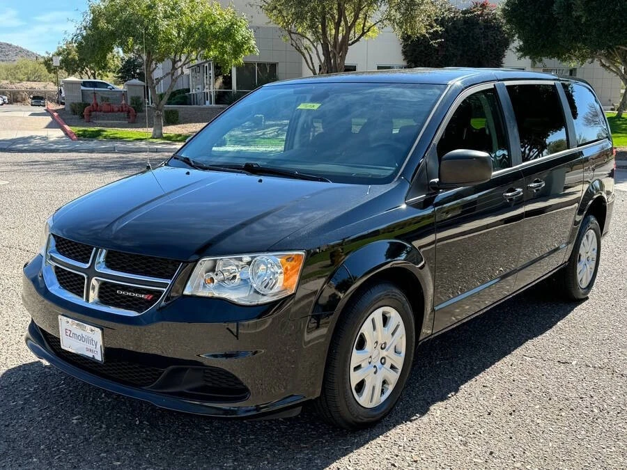 2018 Dodge Caravan - Image 15 of 16