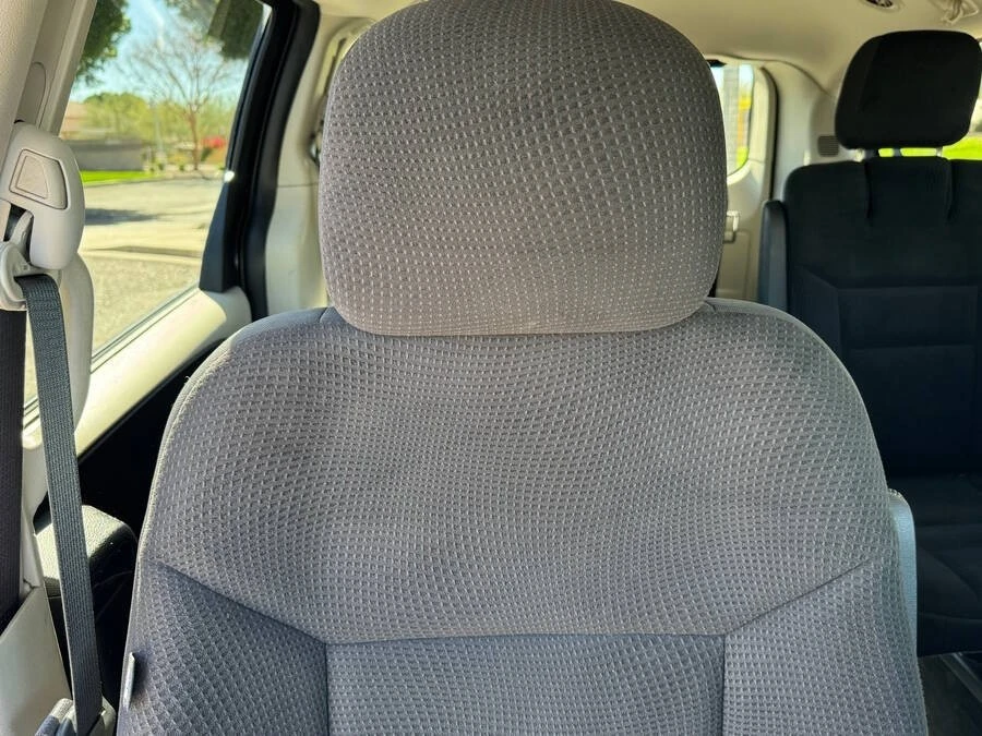 2018 Dodge Caravan - Image 10 of 16