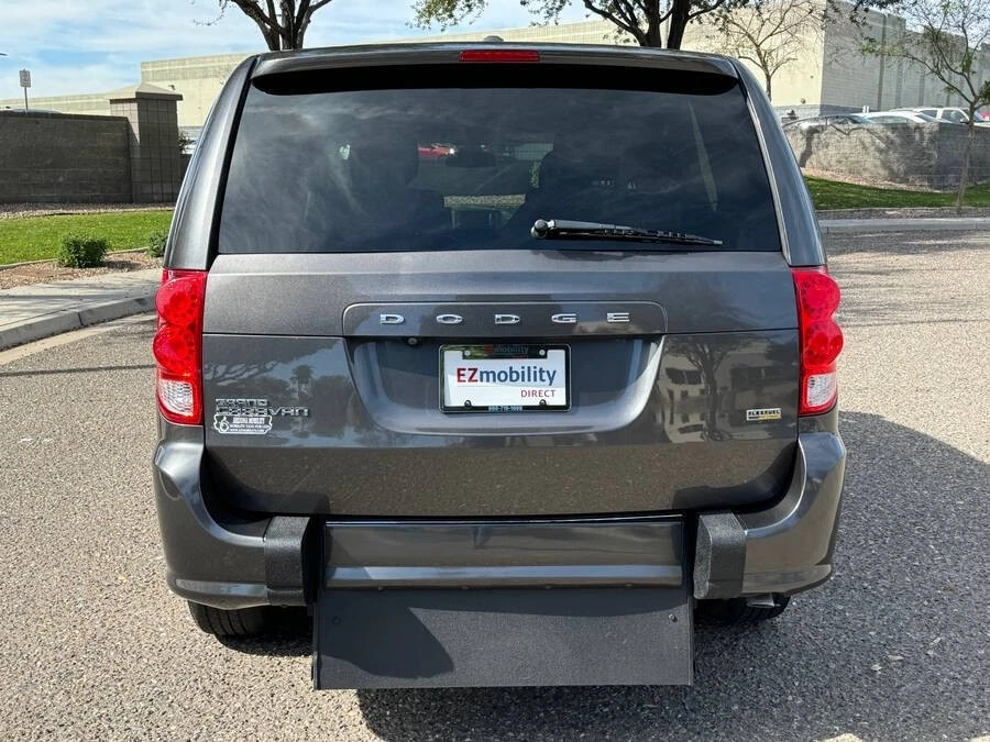 2018 Dodge Caravan - Image 3 of 16