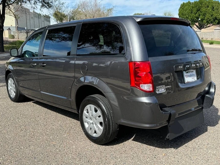 2018 Dodge Caravan - Image 14 of 16