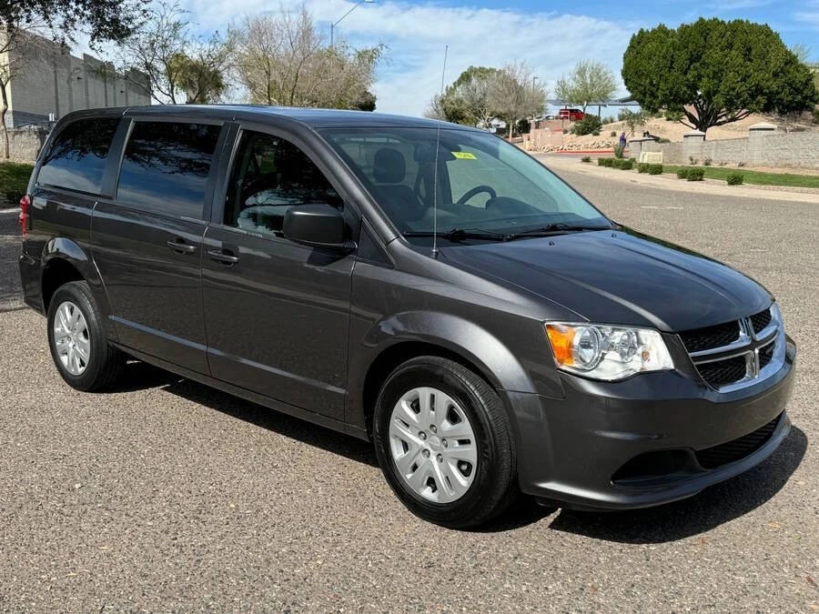2018 Dodge Caravan - Image 6 of 16