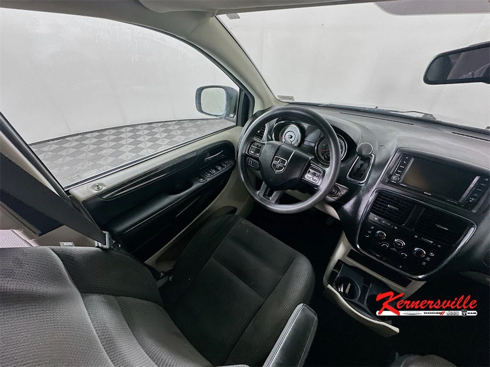 2018 Dodge Caravan - Image 9 of 21
