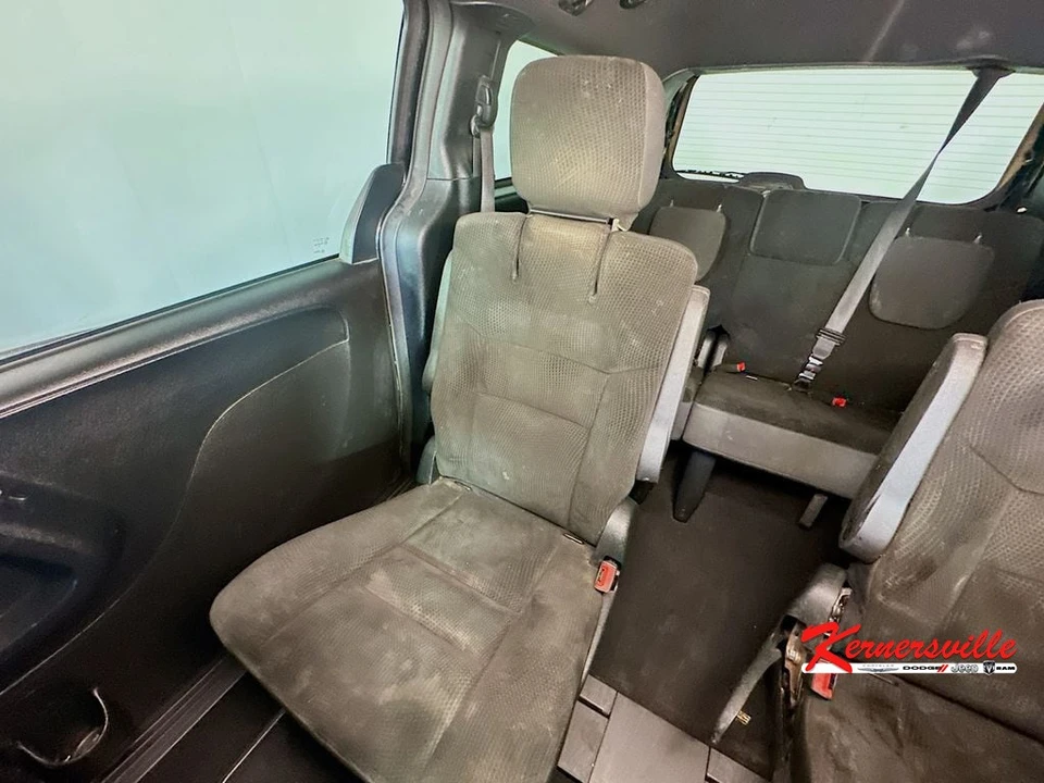 2018 Dodge Caravan - Image 12 of 21