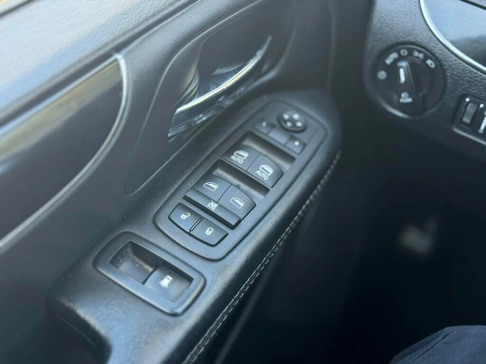 2018 Dodge Caravan - Image 18 of 18