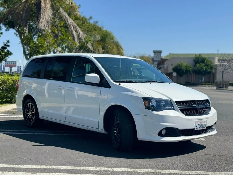 2018 Dodge Caravan - Image 3 of 18