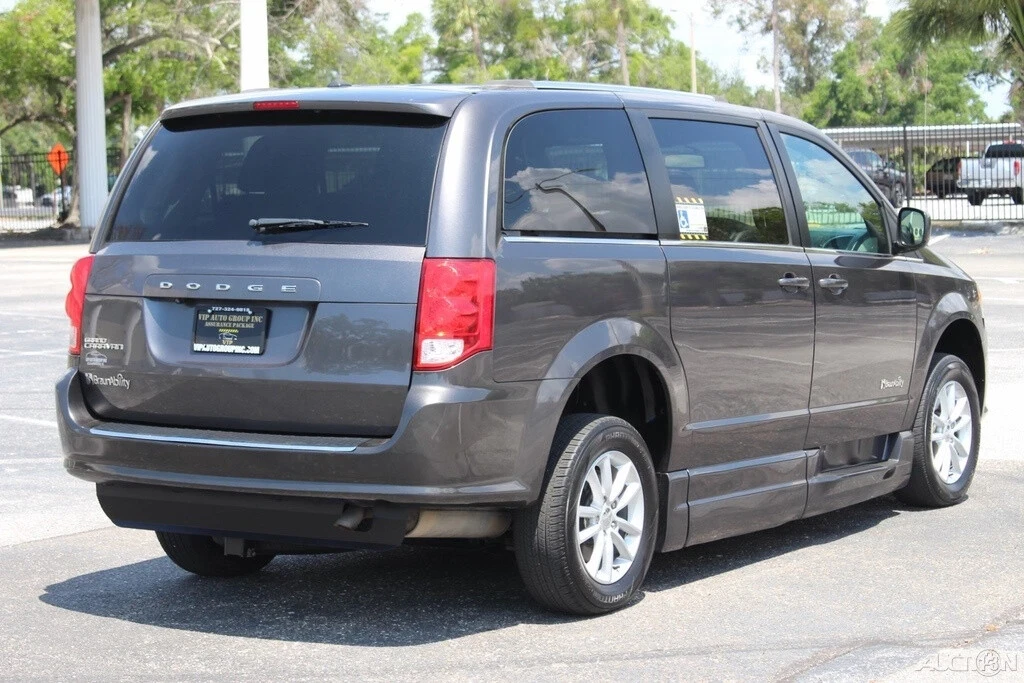2018 Dodge Caravan - Image 14 of 21