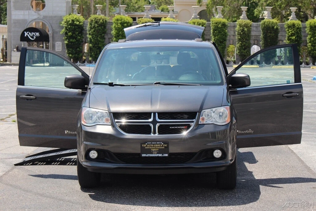 2018 Dodge Caravan - Image 7 of 21