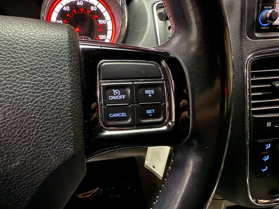 2018 Dodge Caravan - Image 14 of 21