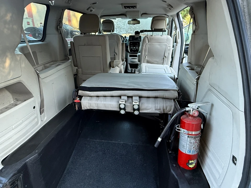2018 Dodge Caravan - Image 16 of 18