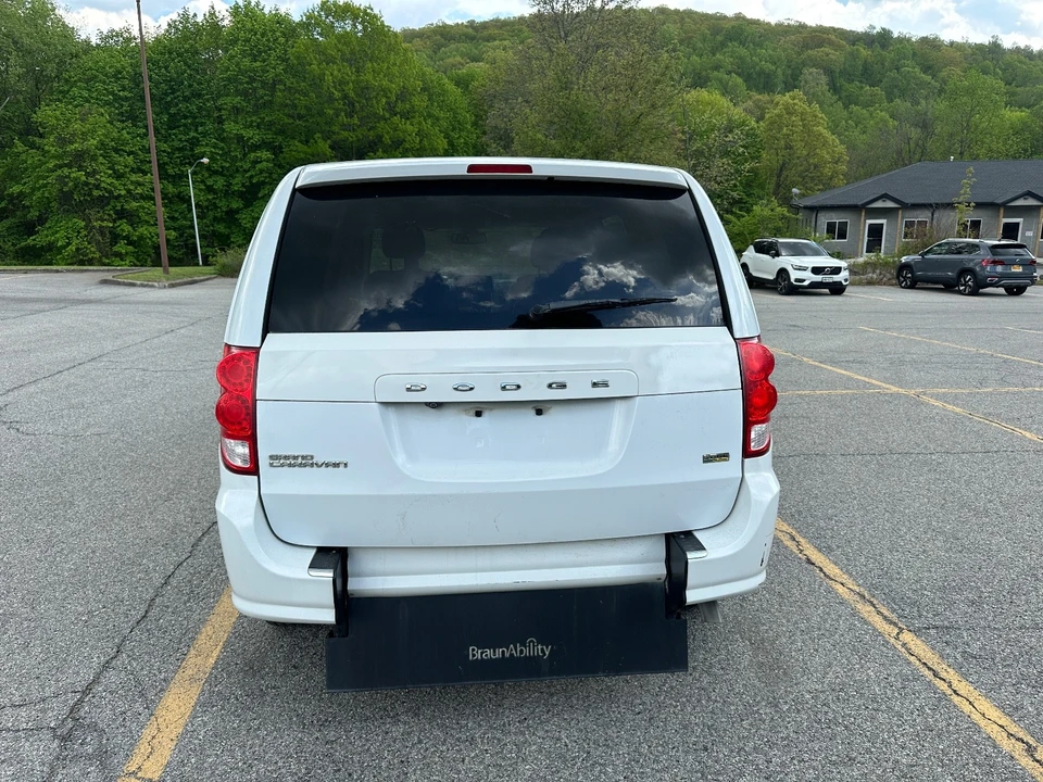 2018 Dodge Caravan - Image 5 of 18