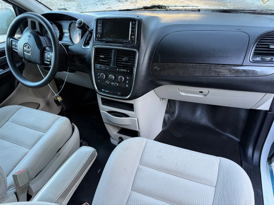 2018 Dodge Caravan - Image 10 of 18