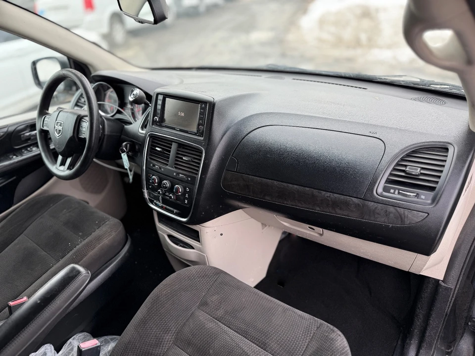 2018 Dodge Caravan - Image 10 of 16