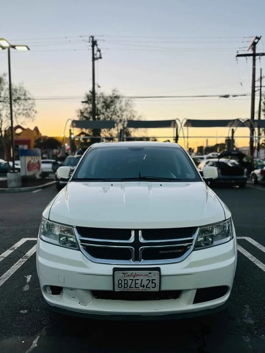 2018 Dodge Journey - Image 2 of 9