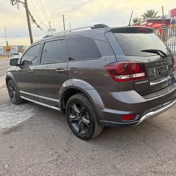 2018 Dodge Journey Crossroad Sport Utility 4D