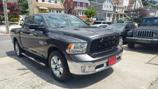 2018 Dodge Ram 1500 Big Horn Crew Cab Pickup 5.7L V8 HEMI 4X4