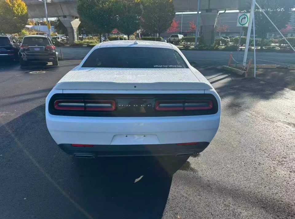 2018 Dodge Challenger 3rd Gen - Image 6 of 19