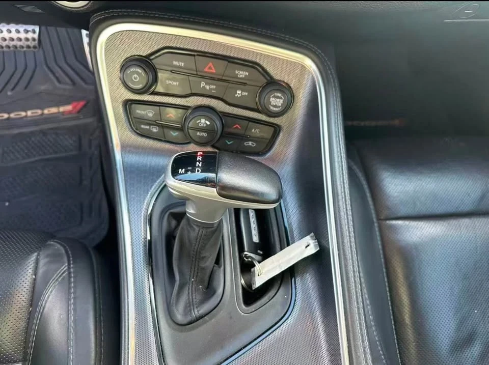 2018 Dodge Challenger 3rd Gen - Image 16 of 19
