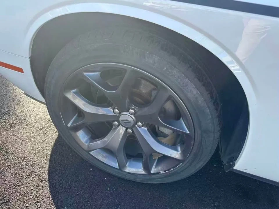 2018 Dodge Challenger 3rd Gen - Image 9 of 19