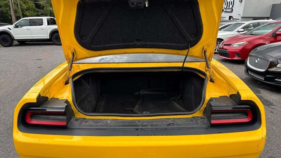 2018 Dodge Challenger 3rd Gen - Image 10 of 18