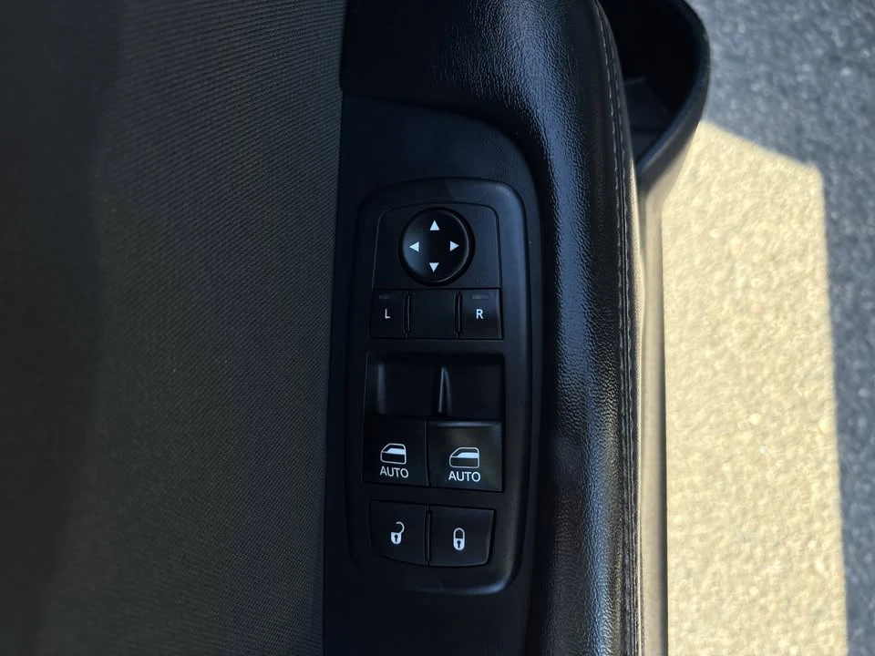 2018 Dodge Challenger 3rd Gen - Image 9 of 19