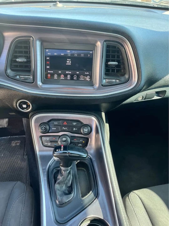 2018 Dodge Challenger 3rd Gen - Image 10 of 15