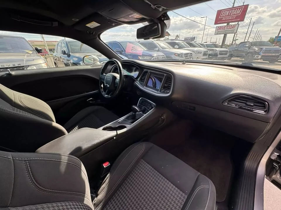 2018 Dodge Challenger 3rd Gen - Image 16 of 18