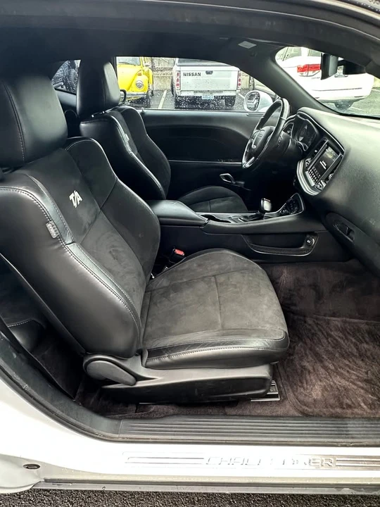 2018 Dodge Challenger 3rd Gen - Image 15 of 19