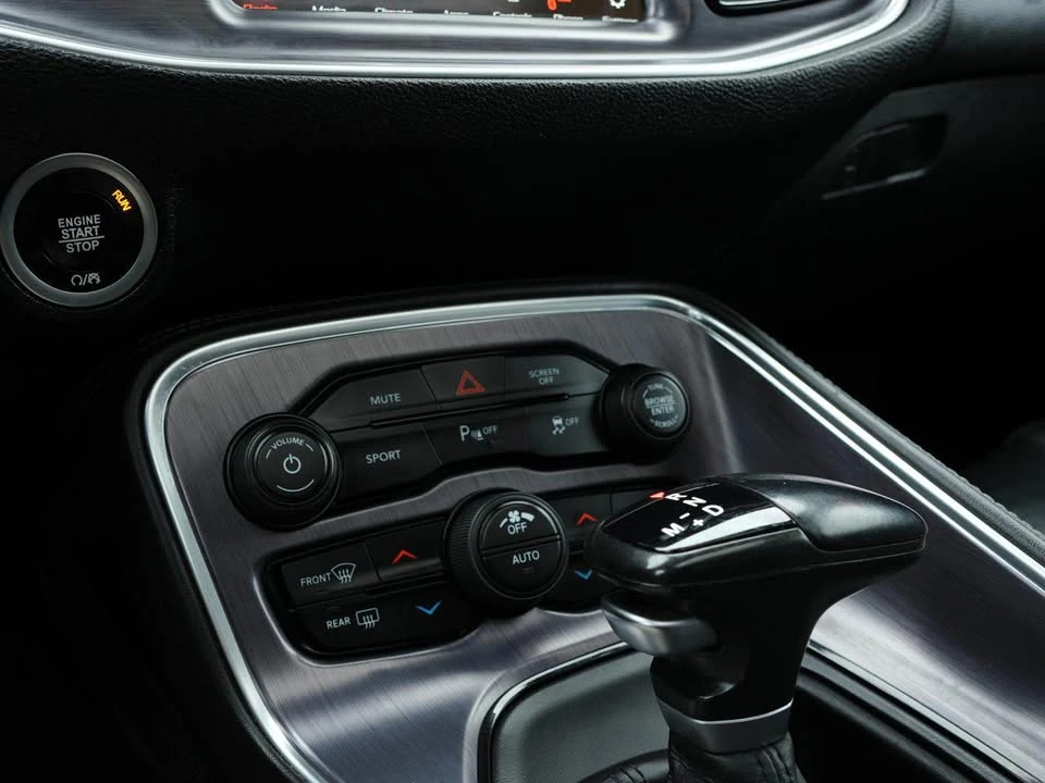 2018 Dodge Challenger 3rd Gen - Image 19 of 20