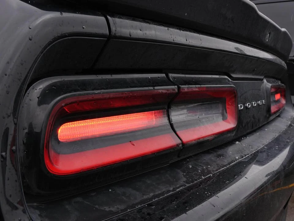 2018 Dodge Challenger 3rd Gen - Image 11 of 20