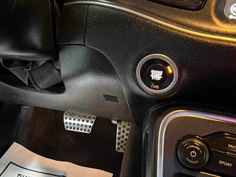 2018 Dodge Challenger 3rd Gen - Image 18 of 19
