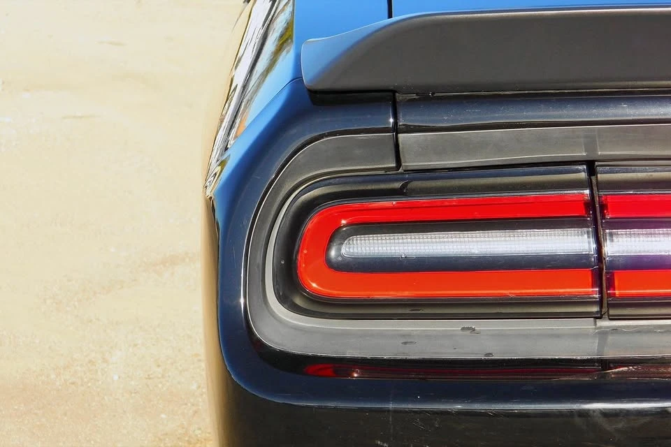 2018 Dodge Challenger 3rd Gen - Image 9 of 19