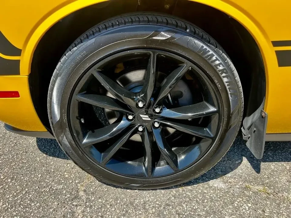 2018 Dodge Challenger 3rd Gen - Image 5 of 9