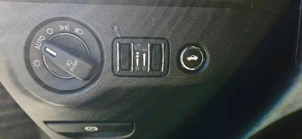 2018 Dodge Challenger 3rd Gen - Image 14 of 16