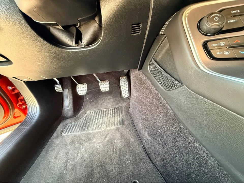 2018 Dodge Challenger SRT8 & 392 3rd Gen - Image 10 of 13