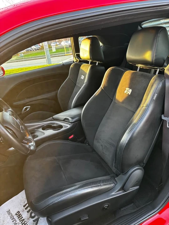 2018 Dodge Challenger SRT8 & 392 3rd Gen - Image 9 of 12