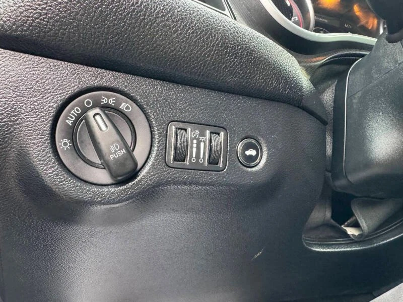 2018 Dodge Challenger 3rd Gen - Image 10 of 20